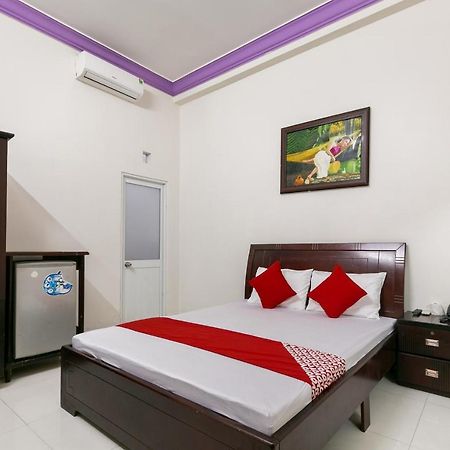 Oyo 486 Nhat Nhat Hotel Ho Chi Minh-stad Buitenkant foto