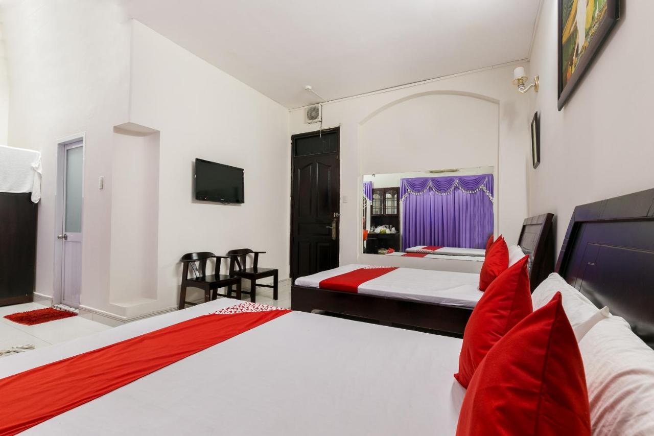 Oyo 486 Nhat Nhat Hotel Ho Chi Minh-stad Buitenkant foto