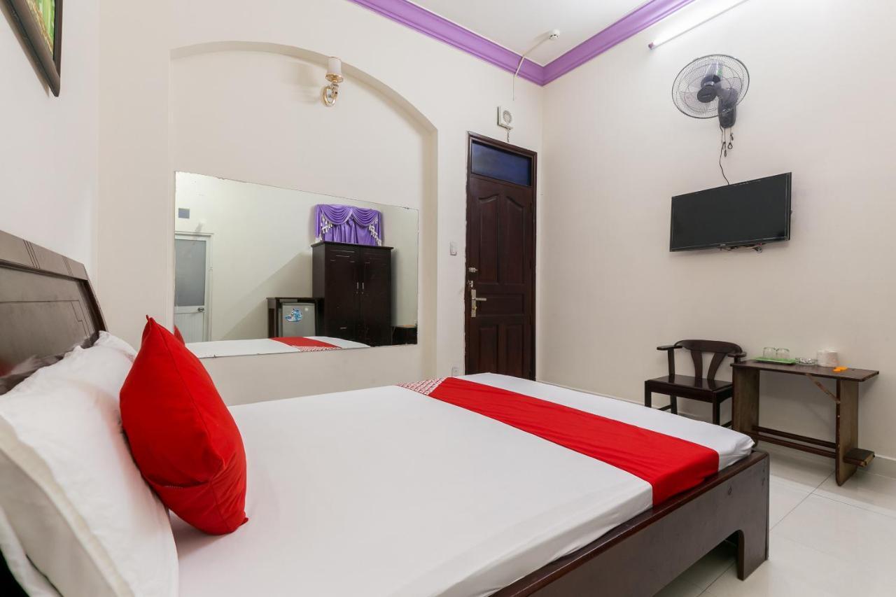 Oyo 486 Nhat Nhat Hotel Ho Chi Minh-stad Buitenkant foto