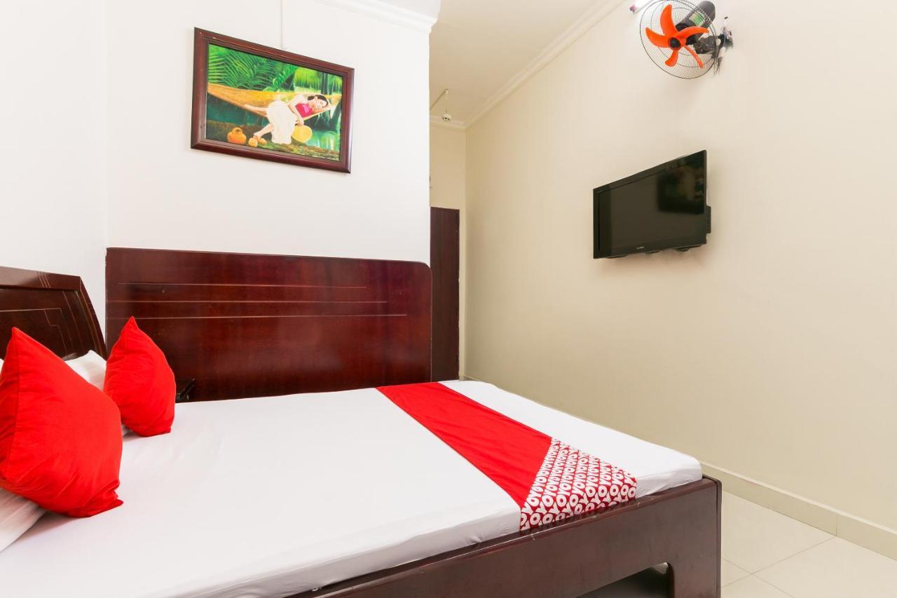 Oyo 486 Nhat Nhat Hotel Ho Chi Minh-stad Buitenkant foto