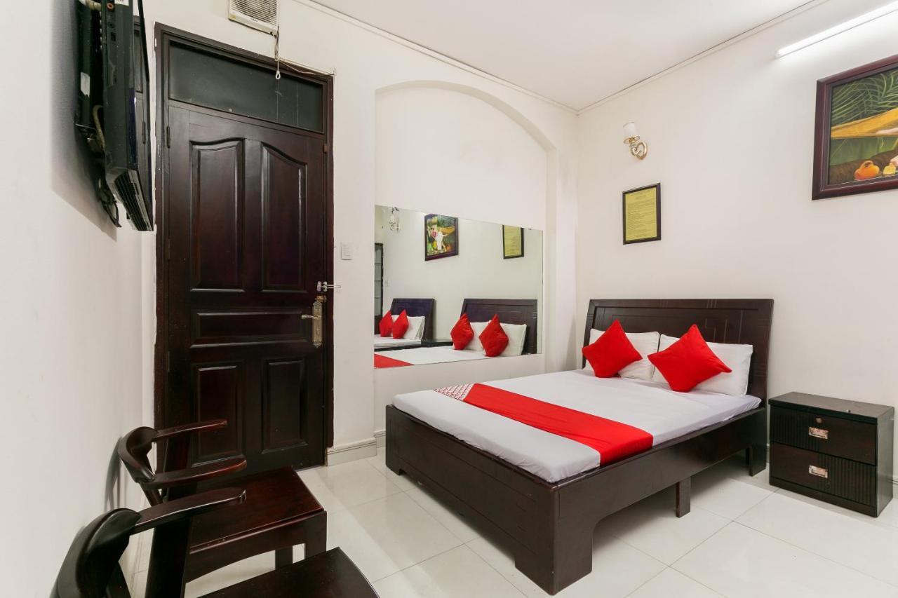 Oyo 486 Nhat Nhat Hotel Ho Chi Minh-stad Buitenkant foto