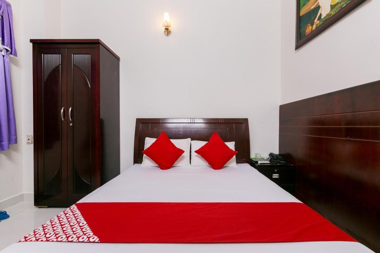 Oyo 486 Nhat Nhat Hotel Ho Chi Minh-stad Buitenkant foto
